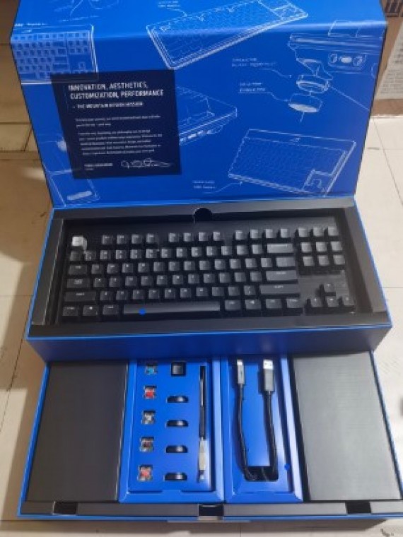 CLAVIER EVEREST MAX MECHANICAL 87-KEY KEYBOARD BLACK
